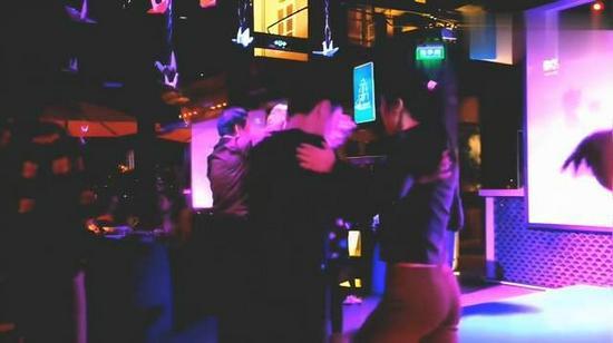 酒吧爆料视频,一晚上的疯狂与真相