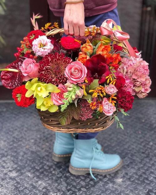 娱乐吃瓜酱一束鲜花,娱乐吃瓜酱一束鲜花背后的故事