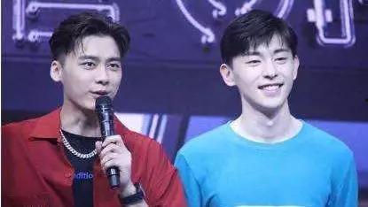 吃瓜娱乐大会,揭秘娱乐圈幕后故事，带你领略明星真实一面